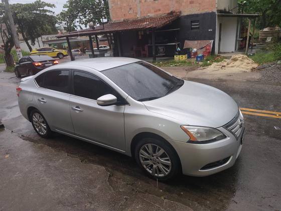 NISSAN SENTRA 2.0 SL 16V FLEX 4P AUTOMÁTICO NISSAN SENTRA 2.0 SL 16V FLEX 4P AUTOMÁTICO